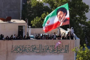 Mojtaba Khamenei jure de venger son père et ravive le spectre d’une nouvelle guerre