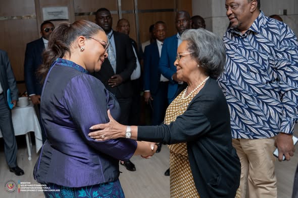 Thérèse Kayikwamba Wagner accueille le Panel des facilitateurs de l’Union africaine à Kinshasa, le 9 octobre 2026.