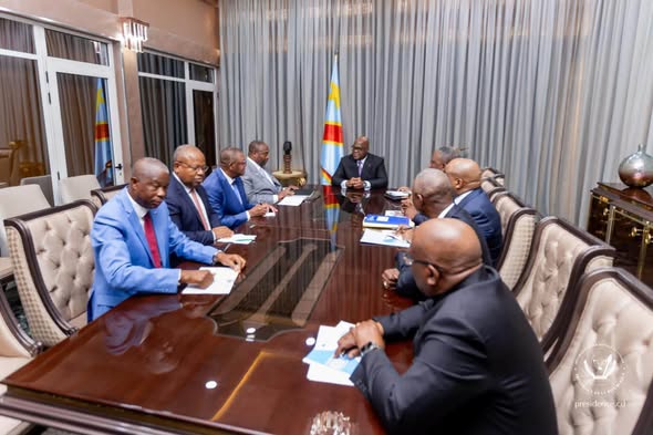 : Félix-Antoine Tshisekedi reçoit une délégation congolaise au sujet du pont route-rail Kinshasa-Brazzaville.