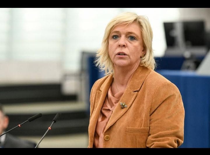 Hilde Vautmans au Parlement européen lors des discussions sur les sanctions contre le Rwanda et le conflit dans l’Est de la RDC.