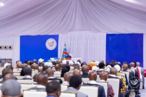 Union sacrée : Tshisekedi recadre sa majorité, quel avenir pour le contrôle parlementaire ?