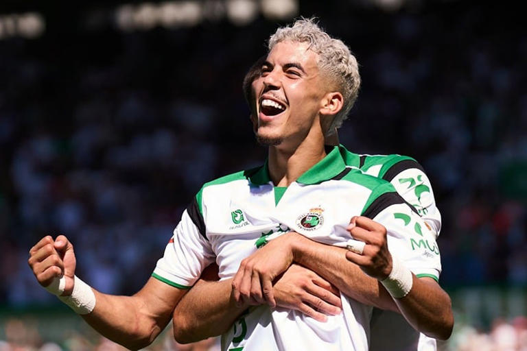 Yassir Zabiri sous le maillot du Racing Santander en championnat espagnol.