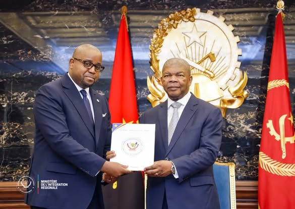 Floribert Anzuluni reçu par João Lourenço à Luanda pour évoquer le processus de paix en RDC.