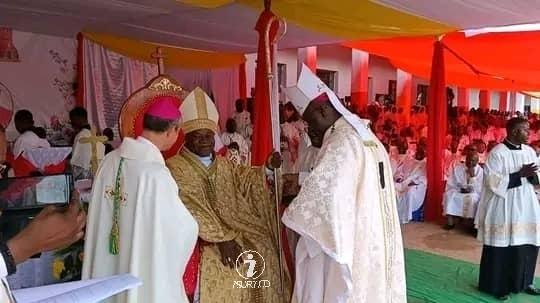 Ordination épiscopale d’Eustache Ntambue Makoyo au lycée Tuivuleneyi à Kabinda, le 11 octobre 2026.