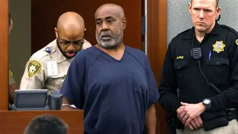 Duane Davis escorté par la police après sa condamnation pour le meurtre de Tupac Shakur à Las Vegas, le 13 octobre 2026.